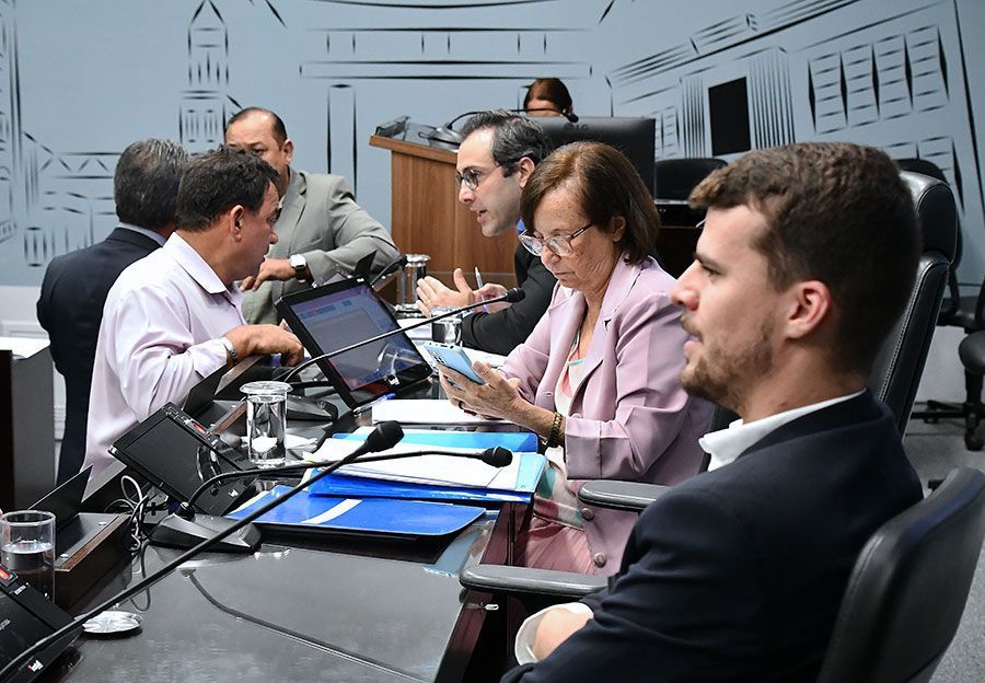 12 itens formam a pauta da última sessão ordinária de 2025