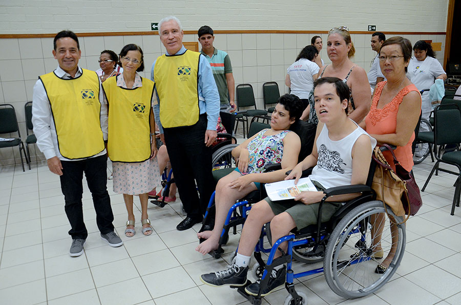 Cadeirantes recebem 110 novos equipamentos em Araçatuba