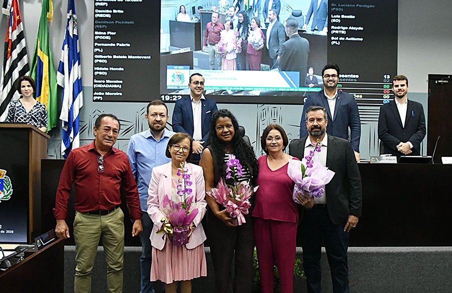 Câmara homenageia mulheres por data histórica