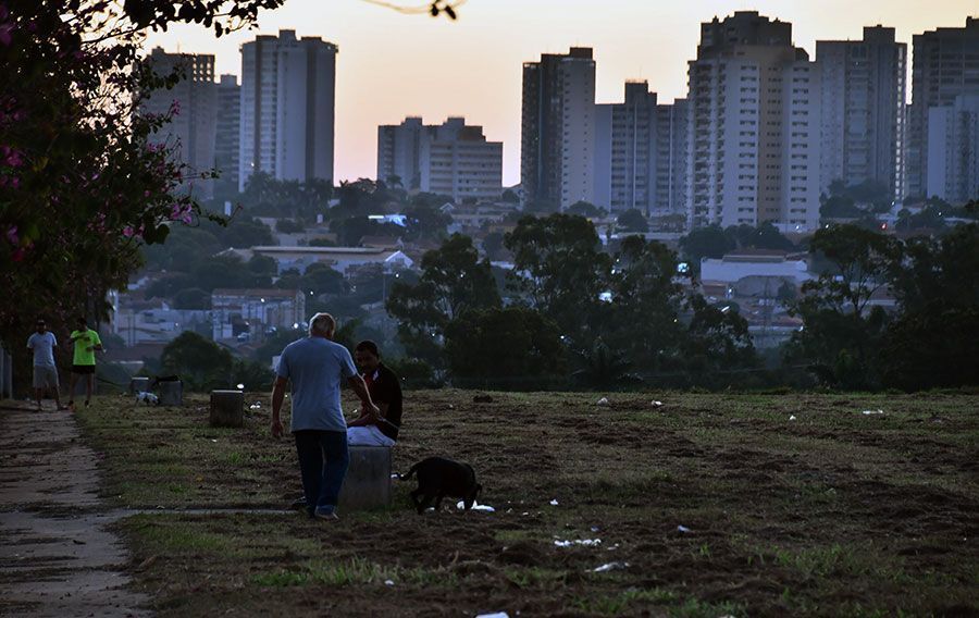 Câmara questiona causa do mau cheiro que atinge a cidade