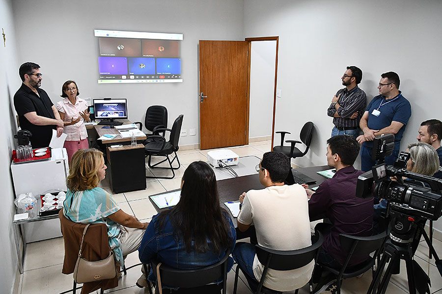 Grupo de servidores da Câmara recebe treinamento da Uvesp