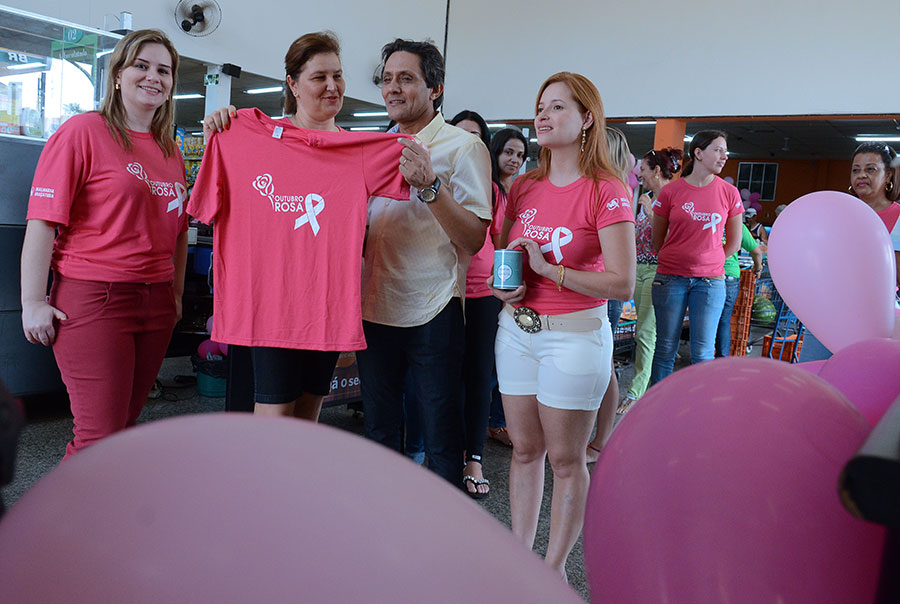 Presidente da Câmara participa de ação na Rua do Fico