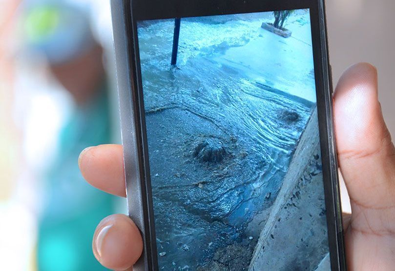 Plenário pede explicações sobre refluxo de esgoto no bairro Beatriz Plenário pede explicações sobre refluxo de esgoto no bairro Beatriz