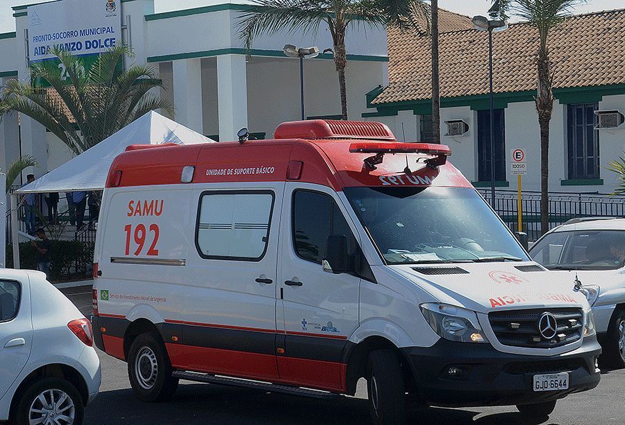 Plenário solicita informações sobre substituição de ambulâncias