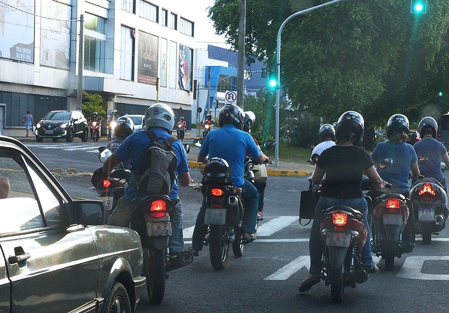 Projeto proíbe ruído excessivo de escapamentos de veículos