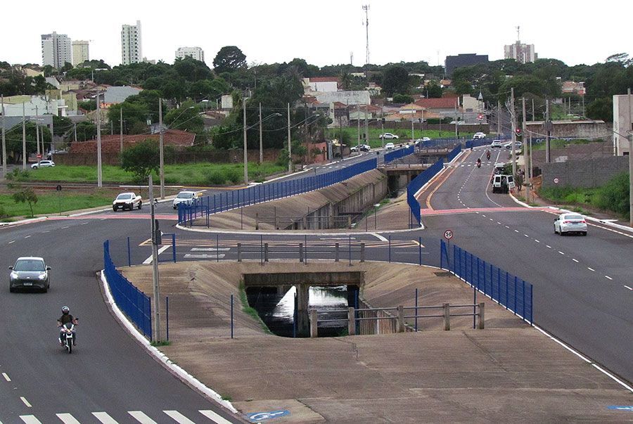 Requerimentos cobram informações sobre obras na Avenida Pompeu de Toledo