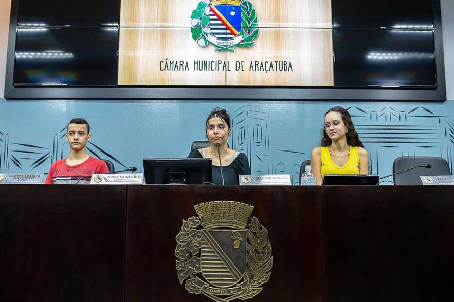 Alunos do Senac participam de projeto da Escola do Legislativo