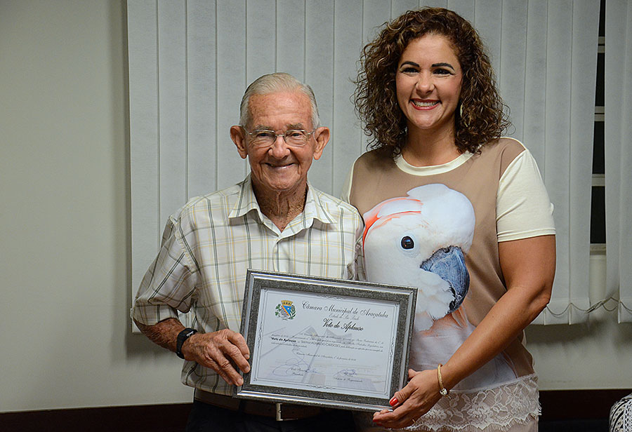 Corredor de 82 anos é homenageado pela Câmara