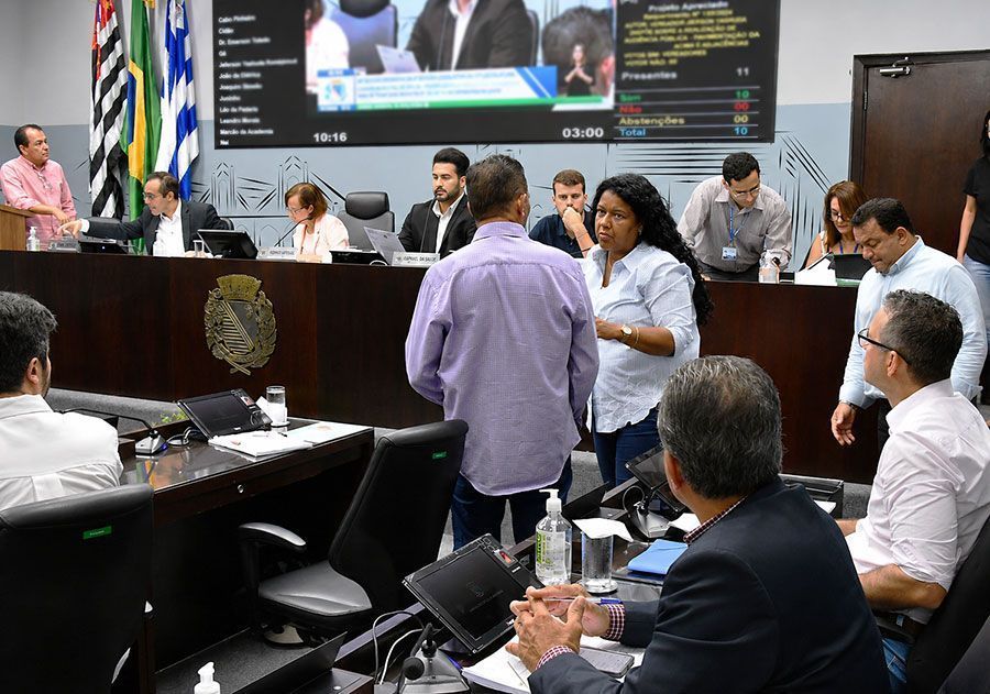 Vereadores vão analisar 17 itens na 18ª sessão ordinária